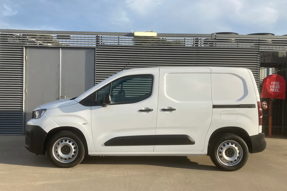 Peugeot Partner 2021 - Vista lateral